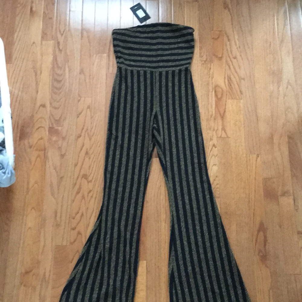 Jumpsuit black and gold